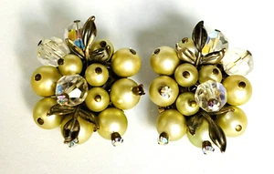 Vintage Beaded green Earrings Clip-on Gold Tone AB rhinestone with Leaves - Picture 1 of 4