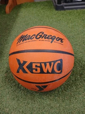 Baloncesto MacGregor tamaño y peso intermedio 28,5 NUEVO Foto 1 de 3