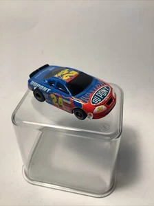 LIFE LIKE #24 Jeff Gordon Dupont Chevy Monte Carlo HO Slot Car DU PONT - Picture 1 of 6