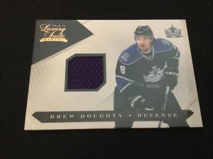 Drew Doughty - 2010-11 Panini Luxus Suite #32 - Trikot #017/599 - Neuwertig!! - Bild 1 von 2