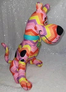 Scooby-Doo Zick-Zack psychedelisch bunt Plüschtier 8 Zoll gekröpft Plüschtier Fabrik - Bild 1 von 13