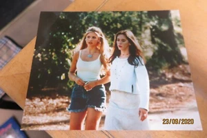 SARAH MICHELLE GELLAR - 9 x PROFESSIONAL 10" X 8" PROMO PHOTOS - LOOK - Picture 1 of 9