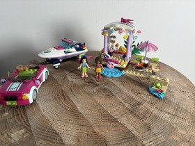 LEGO FRIENDS: Andrea's Speedboat Transporter (41316) - Complete