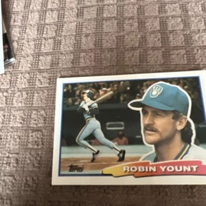 1988 Topps Big Robin Yount #66 Milwaukee Brewers MLB - Picture 1 of 4