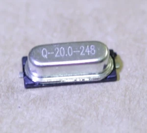 100PCS QVS49P 20.000MHz Crystal XTAL Oscillator HC-49US HC49 Genuine QVS Tech - Picture 1 of 4