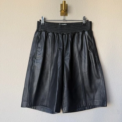 Pantalones cortos de cuero de cordero negro con marco en negro talla S Foto 1 de 4
