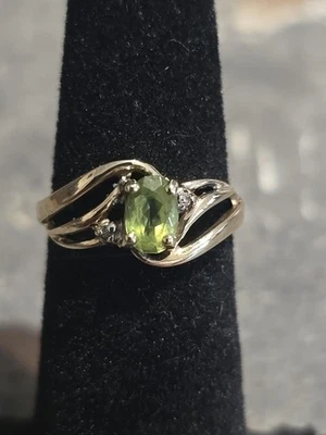 10k Yellow Gold Natural Peridot/diamond Ring Size 4.5 1.6 Gr - Image 1 of 4