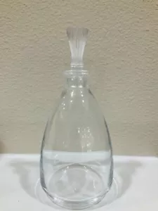 Jarra de vino vintage de cristal Lalique con tapa esmerilada - Imagen 1 de 5