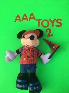 Peluche Disney Mickey Mouse Varsity Mickey 2005 exclusivo de Disney World Ltd nuevo con etiquetas - Imagen 1 de 1