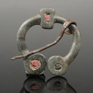 ANCIENT VIKING BRONZE OMEGA TYPE BROOCH - CIRCA 9th/11th CENTURY (6223) - Picture 1 of 2