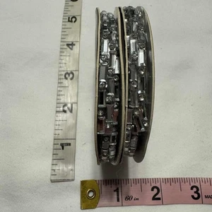 Merchant 41 Hierro en Borde Cristal 13/64 pulgadas x 1 yarda Plata 2 rollos - Imagen 1 de 5