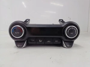 KIA RIO GT-LINE S MK4 2018 1.0 Digital Heater Control Panel 97250-H8700 - Picture 1 of 7
