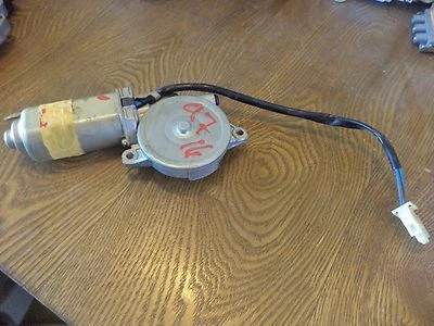 Isuzu Axiom 2002-2004 techo corredizo motor  Foto 1 de 2