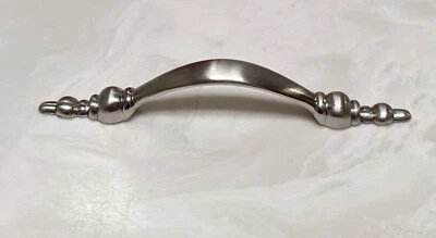 Berenson Adagio 76mm" Tirar de Níquel Cepillado Manijas de Gabinete Compra 1 o Compra todas Foto 1 de 4