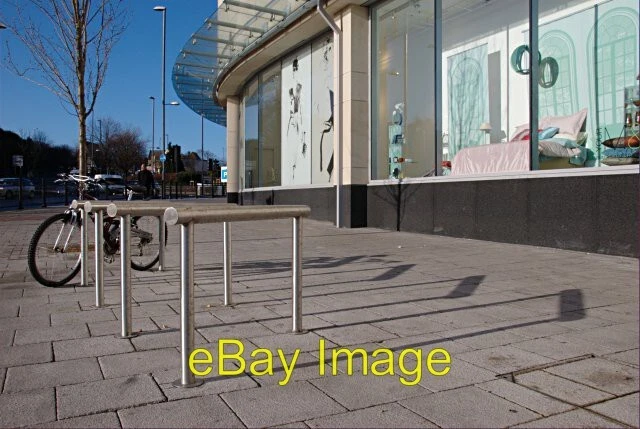 Foto 6x4 Fahrradparkplatz vor dem Westfield Centre Derby c2008 - Bild 1 von 1