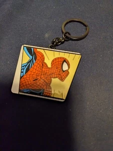 Spider-man Comic Action Pose Metal Keychain - Picture 1 of 2
