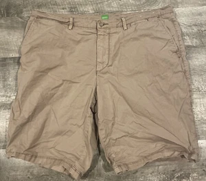 Hugo Boss Regualr Fit chino beige Shorts Mens Size 40R In EUC - Picture 1 of 6