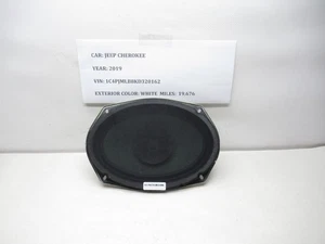2014-2019 Jeep Cherokee Door Audio Speaker 05091019AB OEM - Picture 1 of 6