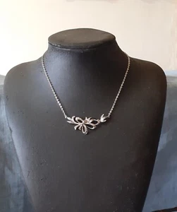 Deliziosa collana argento 925 con fiocco centrale argento e marcasiti. Cm 43. - Foto 1 di 11