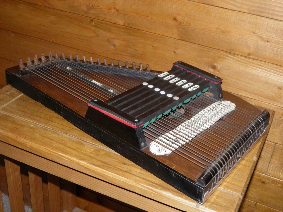 Vintage 'Made In Germany' Akkordzither/Autoharp/Zither - 6 Chord 24 String - Image 1 of 4