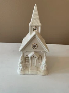 AVON 2005 PORCELAIN COUNTRY CHURCH w/POURED CANDLE - F3000771 - Picture 1 of 10
