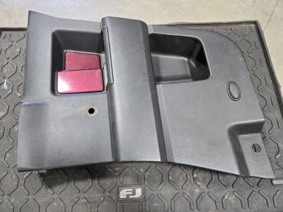 Toyota FJ Cruiser 2007-2014 panel de puerta trasera derecha granate tarjeta de ajuste trasero Foto 1 de 4