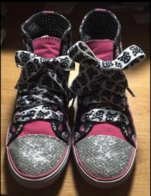 Zapato Bongo Niñas Brillante Calavera Alto Talla 4 ¡Excelente Estado! Foto 1 de 4