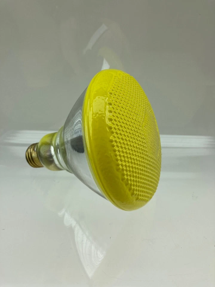 75BR38/CY 130V YELLOW LIGHT BULB - Image 1 of 1