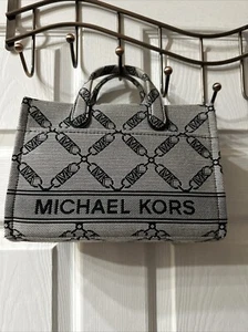 NWOT Michael Kors Gigi Black/White Small EW Canvas Messenger Tote Handbag $278 - Picture 1 of 14