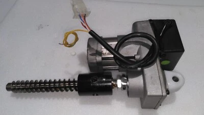 Motor de inclinação elíptico True Fitness TS1000 - Imagem 1 de 3