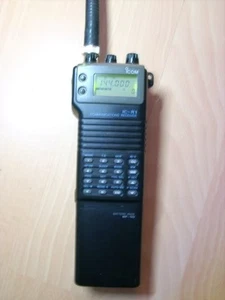 ICOM IC-R1 Handheld Communications Receiver AM FM WFM Scanner Nostalgie Rarität - Zdjęcie 1 z 20