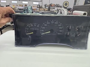  95-98 OBS CHEVY / GMC 1500 y 2500 camión cuadro de instrumentos manual OEM  - Imagen 1 de 6
