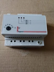 Délesteur monophasé Legrand 230 V 3 circuits délestés Réf 03811 tore intégré - Picture 1 of 3