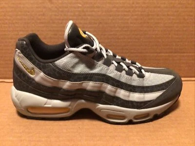 Nike Air Max 95 SE reflective amarillo wolf grey size 9.5 mens - Image 1 of 4