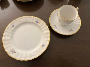 KPM Rocaille Kaffee- & Mokka-Service Blaue Blume mit Goldrand - Bild 1 von 13