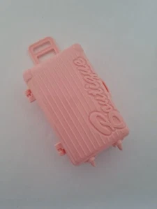 Barbie doll pink suitcase / doll accessories - Picture 1 of 2
