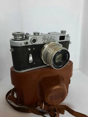 Fed 2 INDUSTAR-26m 2,8 / 52mm old USSR camera in a leather case - Image 1 of 4