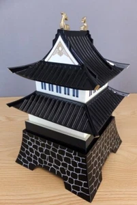 3-stufige japanische Burg Bento Box | authentisches Makunouchi Design | 18x18x28cm - Bild 1 von 3