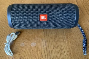 Altavoz portátil Bluetooth JBL Flip 4 usado en excelente estado - negro (JBLFLIP4BLK) [E102] probado - Imagen 1 de 6