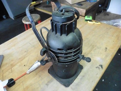 VTG ALTMAN 360Q Series Axial Ellipsoidal Stage Lighting Ceiling Hang not working - Image 1 of 4