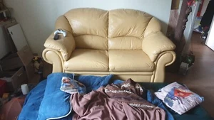 gelbe NAPPALEDER COUCH 2-Sitzer hervorragend erhalten - Bild 1 von 1