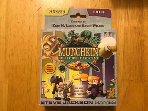 NUEVO Juego de Cartas Coleccionable Munchkin Clérigo y Ladrón Starter Steve Jackson CCG  - Imagen 1 de 2