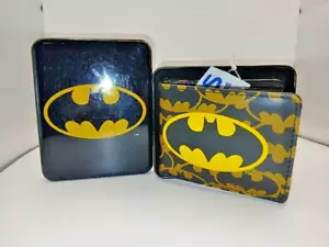 MENS- BUCKLE DOWN, BATMAN ,BIFOLD WALLET WITH METAL TIN- GIFT BOX - Picture 1 of 3