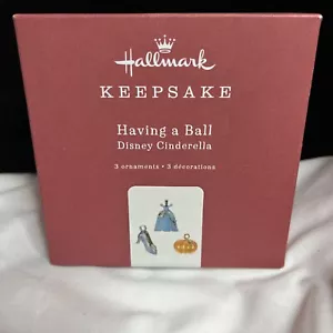 ADORNOS EN MINIATURA HALLMARK KEEEPSAKE DISNEY CENICIENTA QUE HAVING A BALL 2019 NUEVOS - Imagen 1 de 11