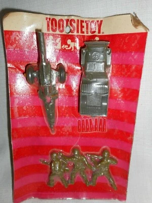RARE TOOTSIE TOY 1950'S - 1960'S  ARMY CANNON , JEEP , SHELLS & ARMY MEN  NOS  - Image 1 of 4