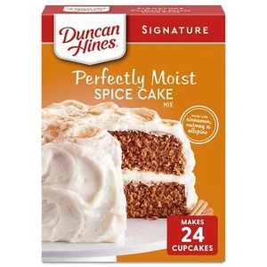 Mezcla para pastel de especias Duncan Hines Signature perfectamente húmeda, 15,25 oz. - Imagen 1 de 6
