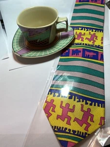 „Kunst“!  Orig. "Keith Haring Krawatte“    Orig. „Dorothy Hafner“ Tasse - Bild 1 von 1