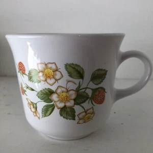 CORELLE  STRAWBERRY SUNDAE  COFFEE TEA CUPS MUGS   SET OF 1 - Bild 1 von 4