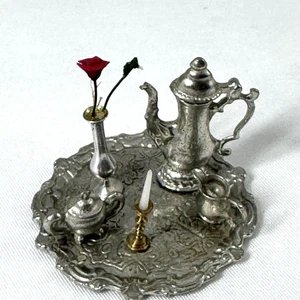 Puppenhaus Miniatur Silber Metall Tee Servier Set Rose Vase Stumpenkerze 1:12 - Bild 1 von 14
