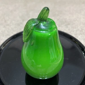 Vintage Art Glass Green Pear Hand Blown Fruit Kitchen Decor Murano Style - Picture 1 of 7